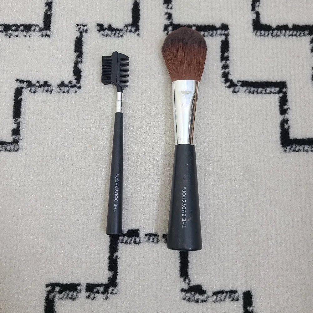 ⭐️40% Off⭐️ The Body Shop Brush Set